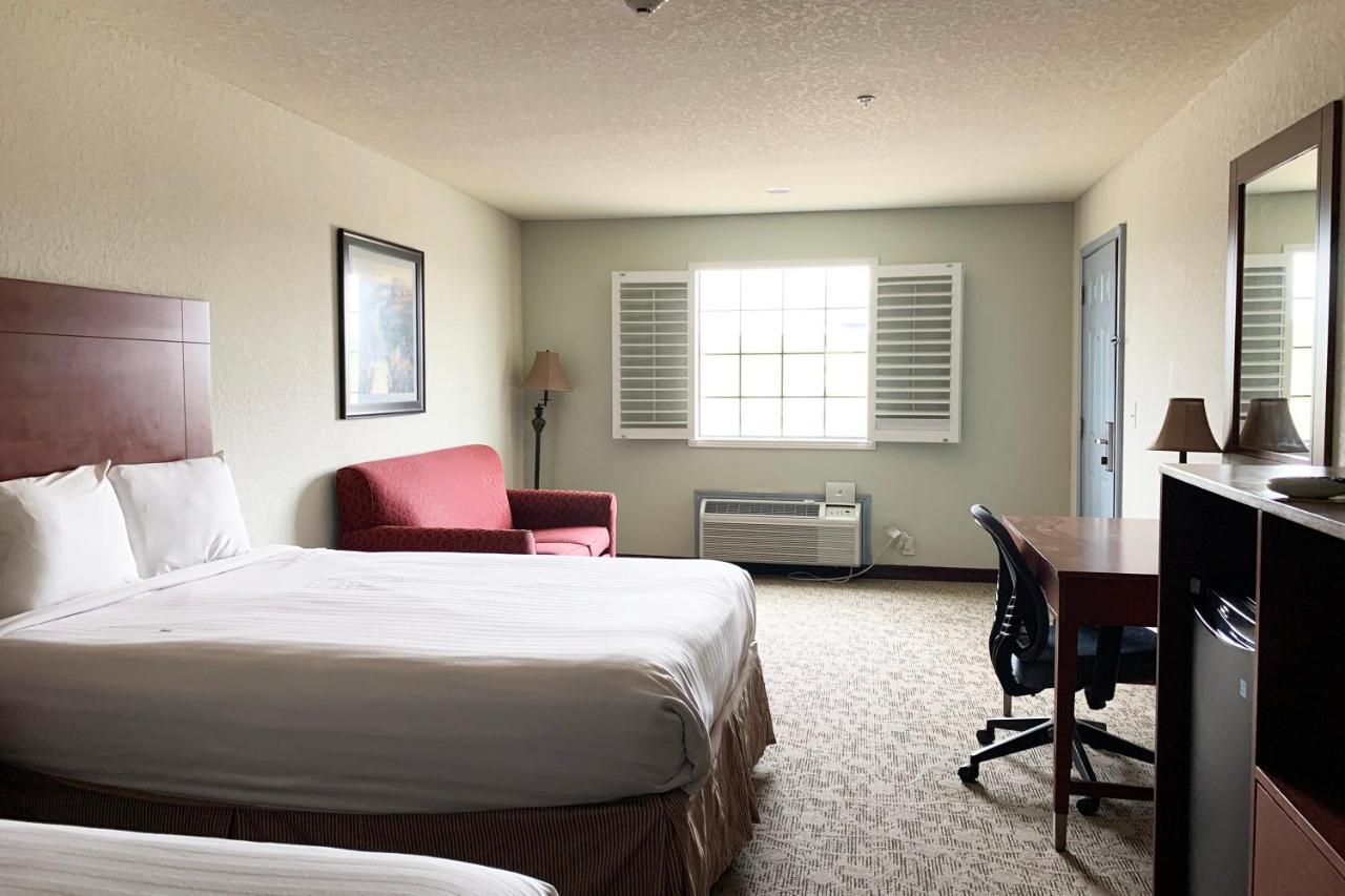 Oyo Hotel Pearsall I-35 West מראה חיצוני תמונה