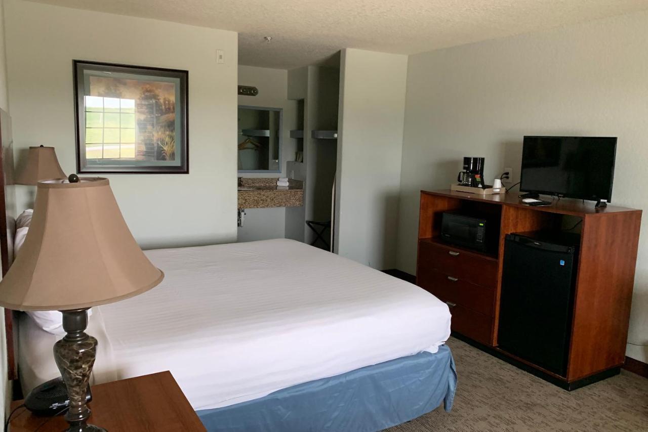 Oyo Hotel Pearsall I-35 West מראה חיצוני תמונה