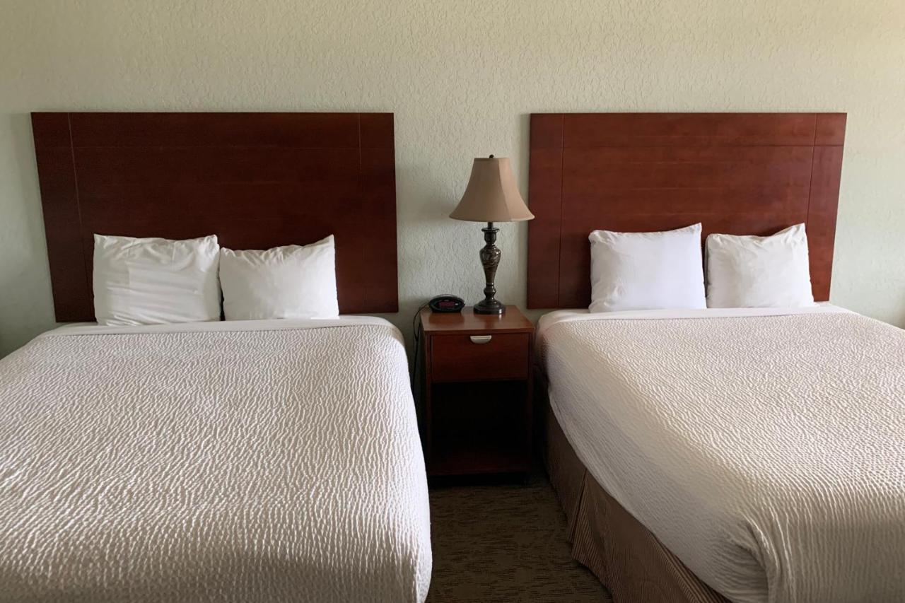 Oyo Hotel Pearsall I-35 West מראה חיצוני תמונה