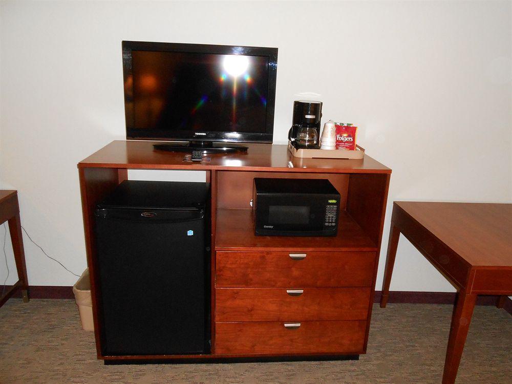 Oyo Hotel Pearsall I-35 West מראה חיצוני תמונה